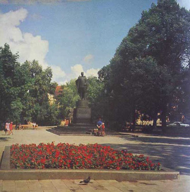 Černiachovskio paminklas